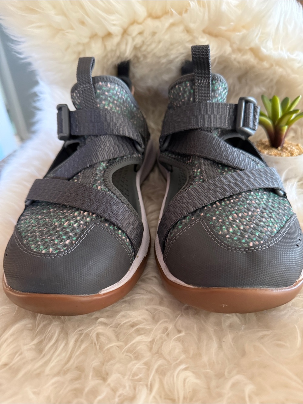 Chaco Odyssey Mist Quail Vegan Comfortable Water Hiking Sandals EUC - Picture 6 of 8